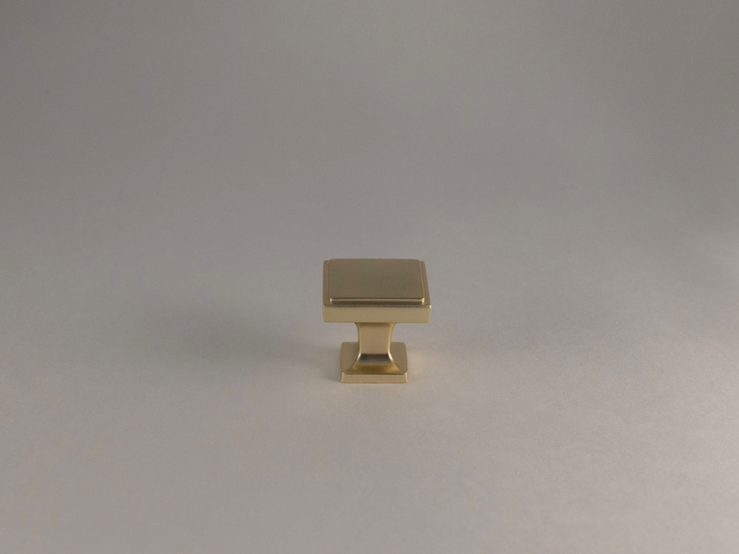 gold_square knob