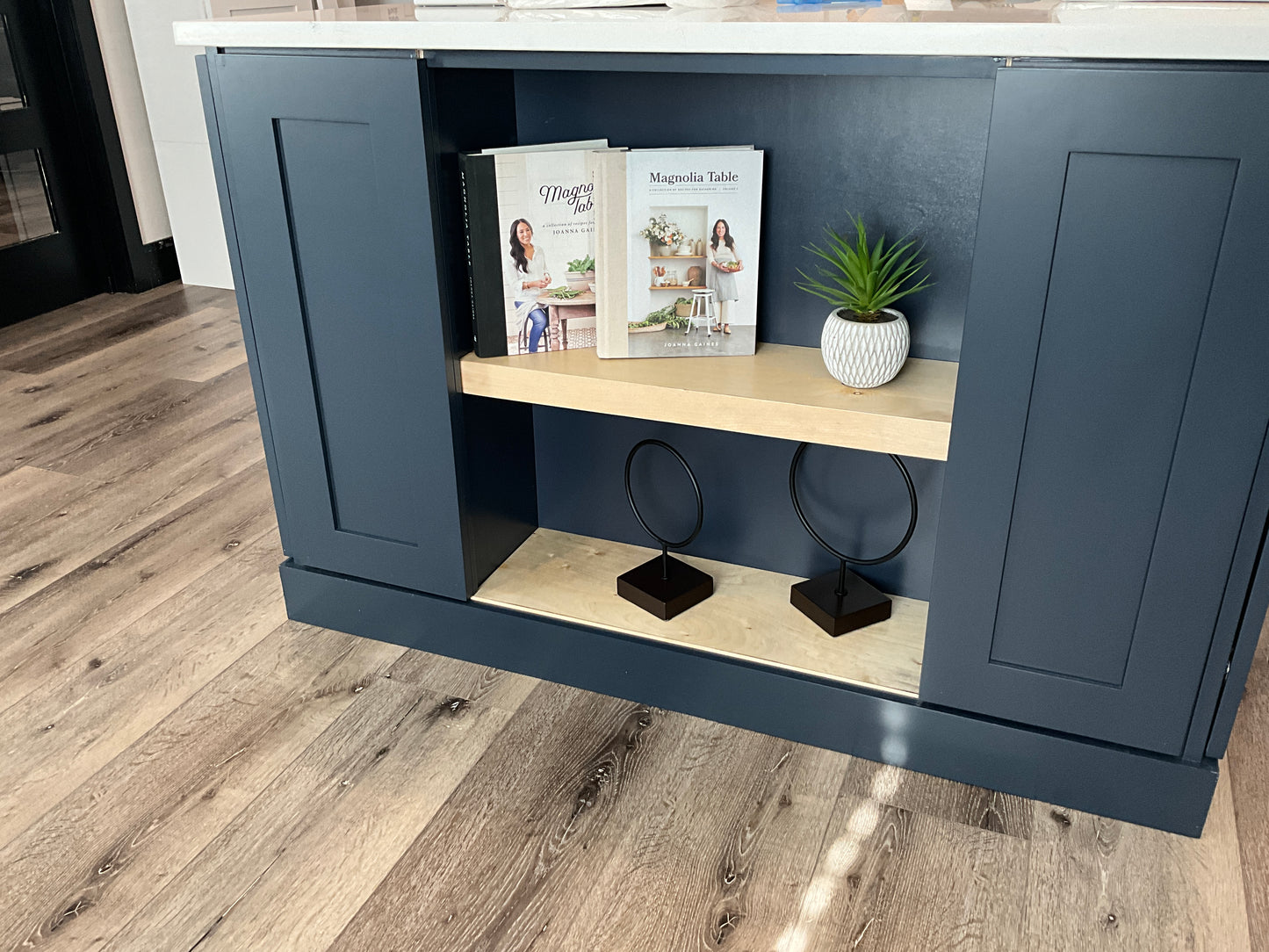 Example of using the floating shelves as built in shelves