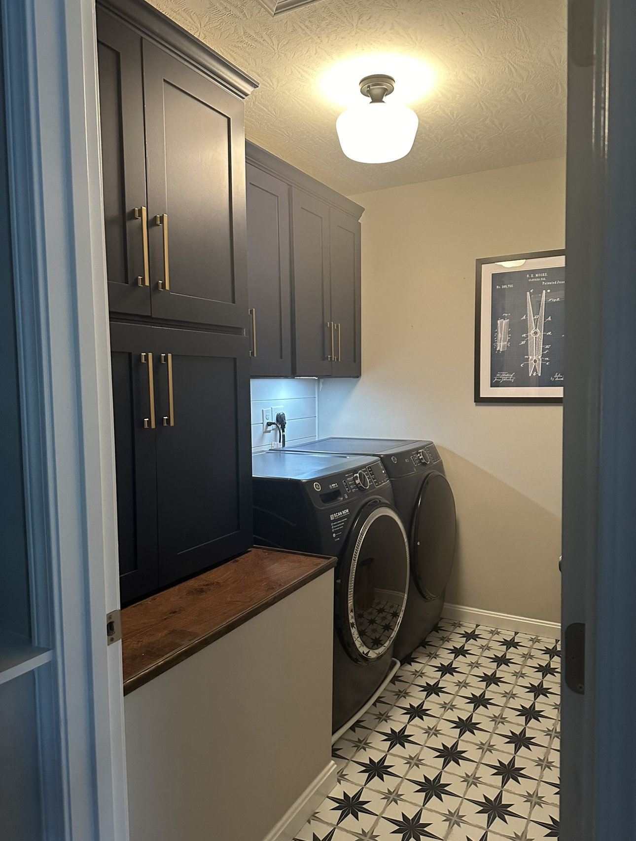 Black Shaker Laundry Room