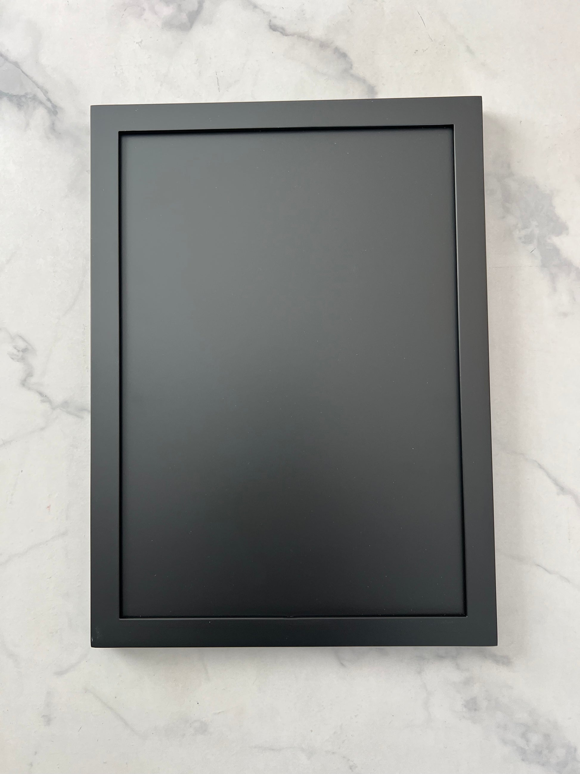 Black Slim Frame Shaker Sample Door