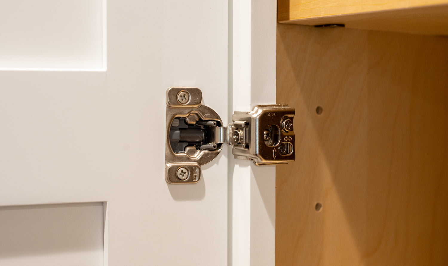 DTC Soft Close Door Hinges